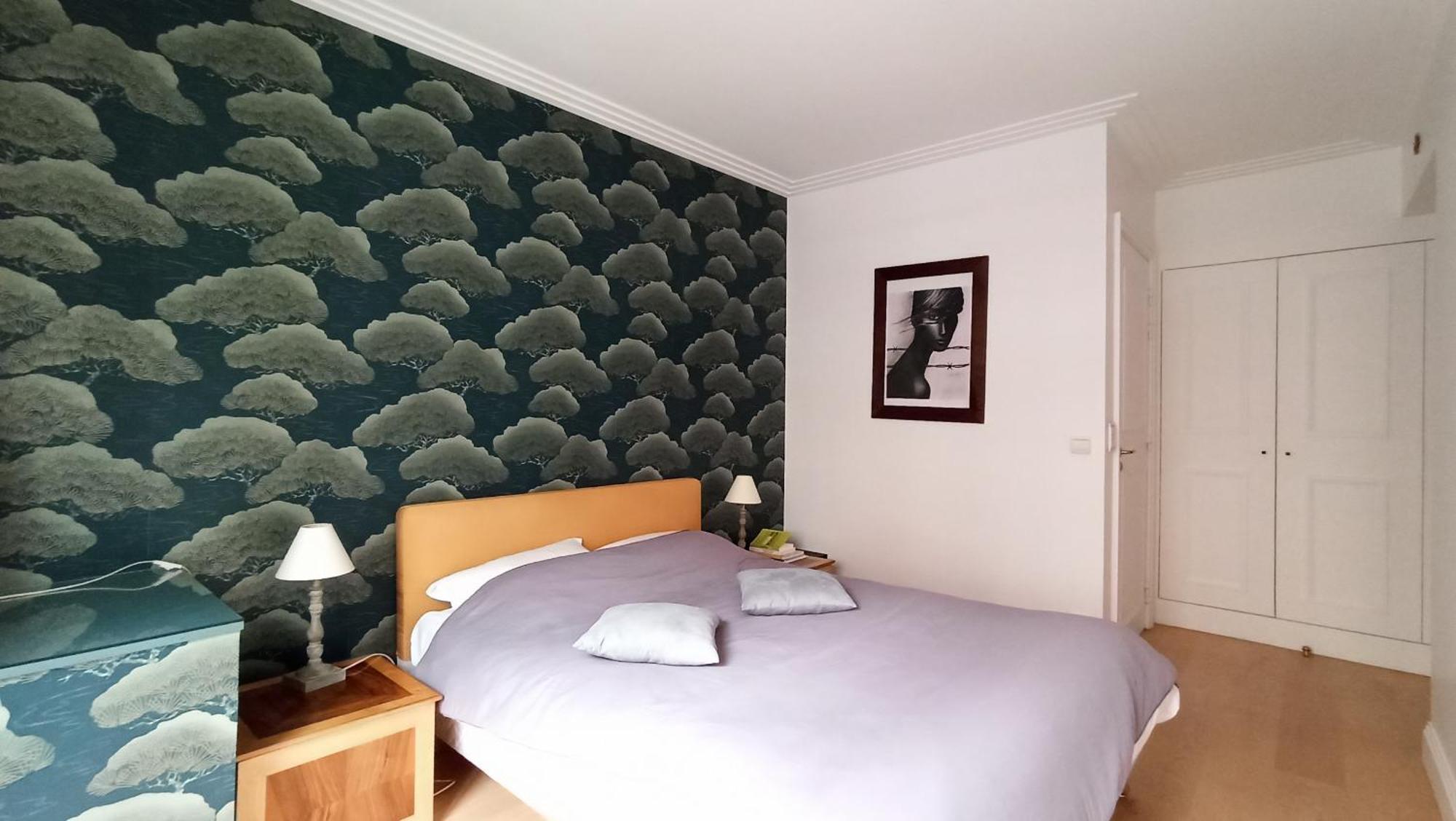 7 Iconic In Historic Eiffel Invalides District * Paris